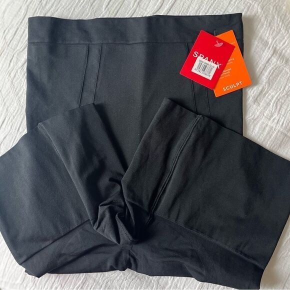 SPANX OnCore High-Waisted Mid Thigh Short Sculpt Shaper black NWT medium - Picture 3 of 8